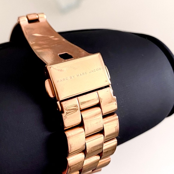Marc Jacobs Baker Navy Blue Dial Rose Gold Steel Strap Watch for Women - MBM3332